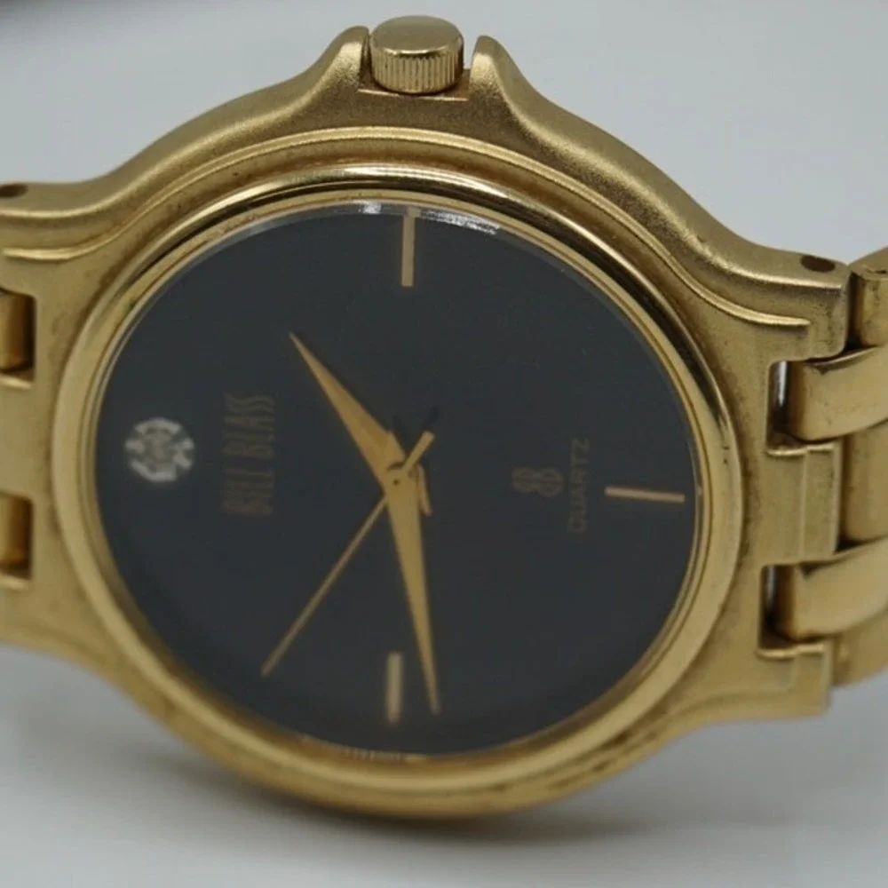 Bill Blass‎ Watch Women Gold Tone Diamond Accent New Battery